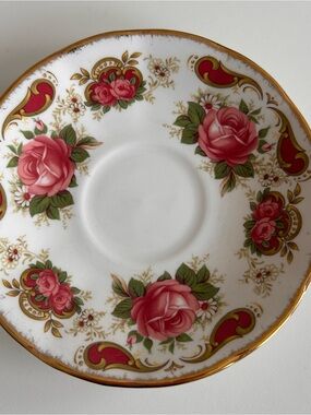 ELIZABETHAN Fine Bone China SAUCER Only Replacement Piece Gold Red Roses England